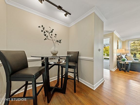 5th image of 5810 Oakwood Dr Unit 1E