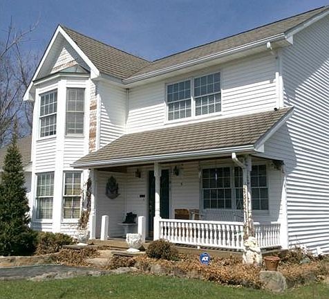 2nd image of 1800 Chapel Hill Dr