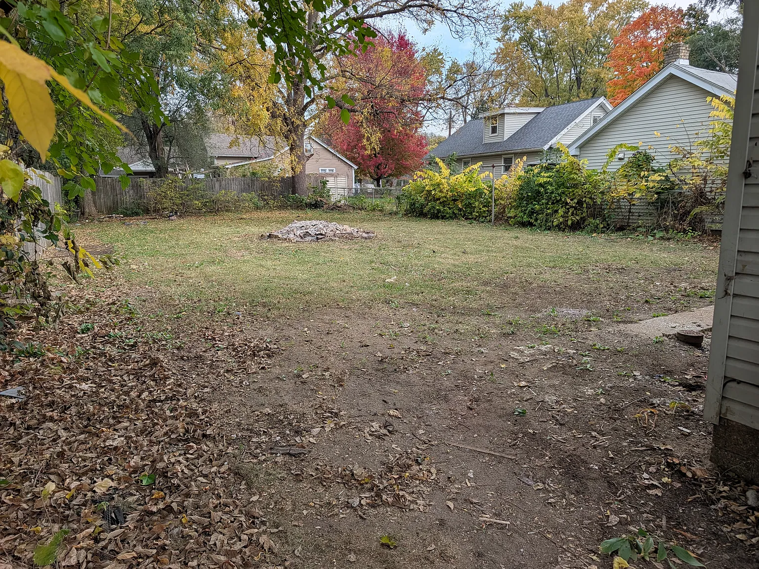 3 bed, 1000 sqft, $1,400 — Photo 2
