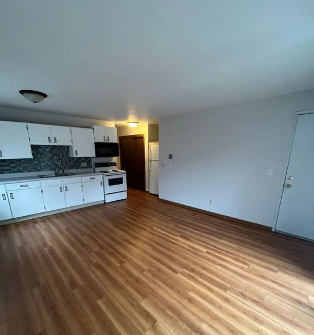 2 bed, 900 sqft, $999 — Photo 1