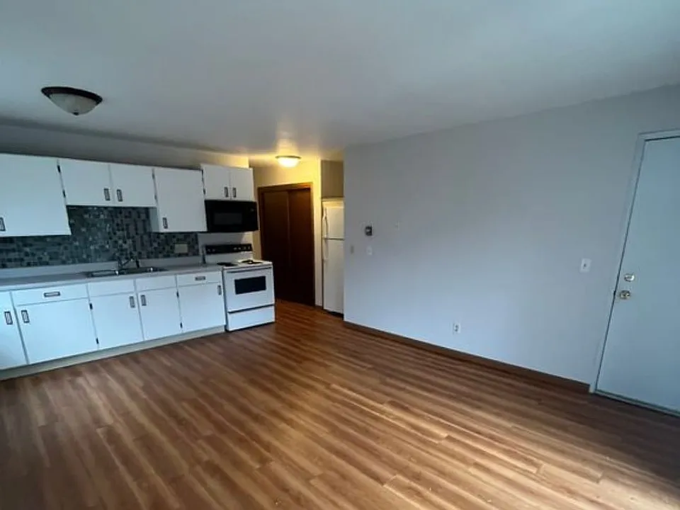 708 W Lincoln Ave #1