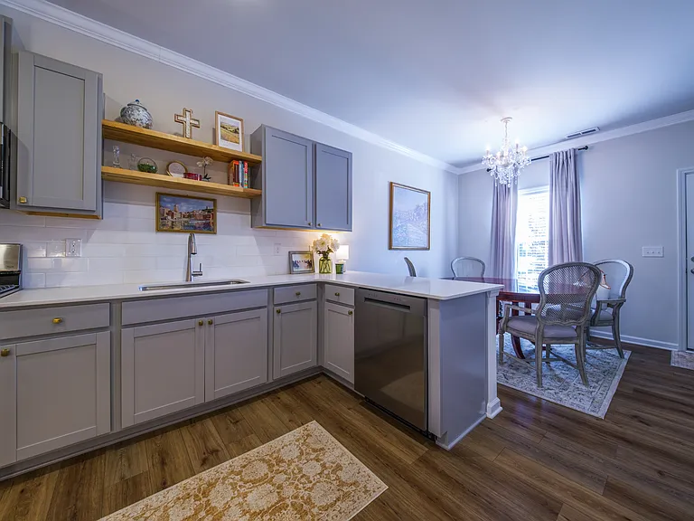 3160 N Hills Dr — Photo 16