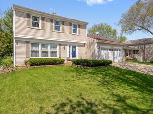 2040 Tiffany Dr, Schaumburg, IL 60194