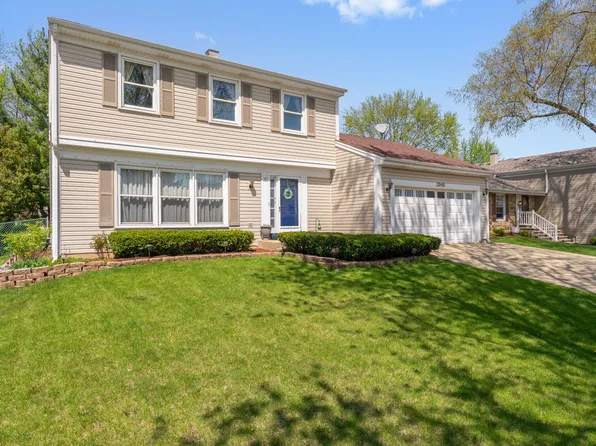 2040 Tiffany Dr, Schaumburg, IL 60194
