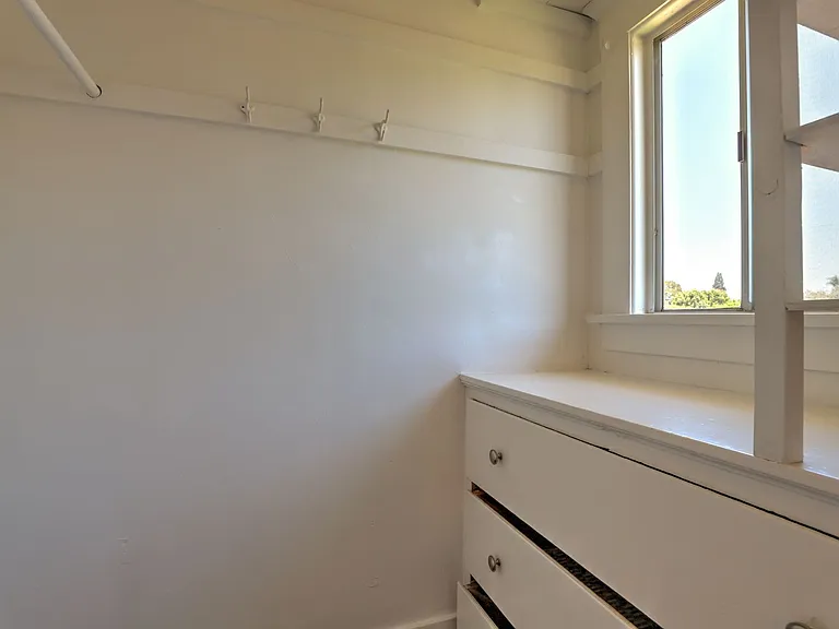 811 E Chapman Ave — Photo 31