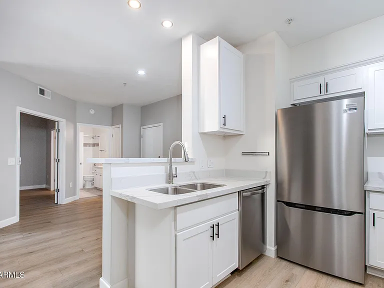 1701 E Colter St #218 — Photo 5
