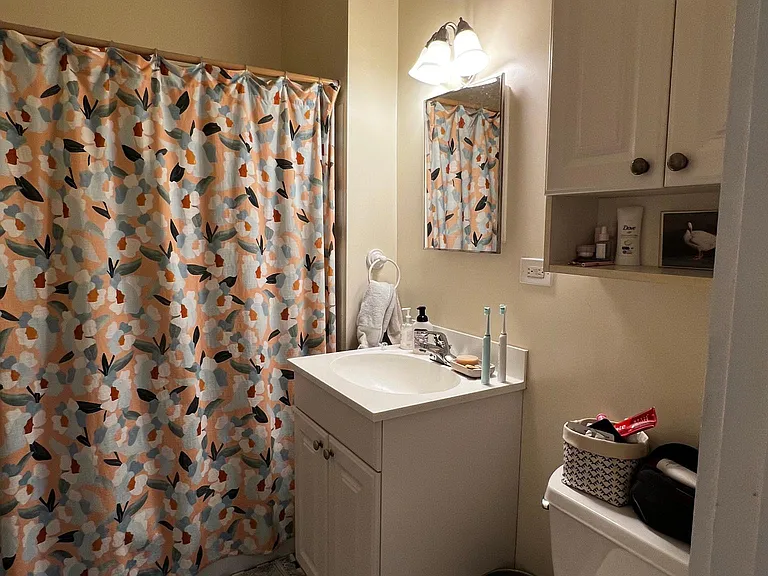 86 Clarendon Ave #F — Photo 14
