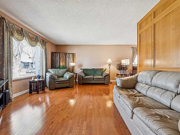 4th image of 320 W Whiteview Rd NE
