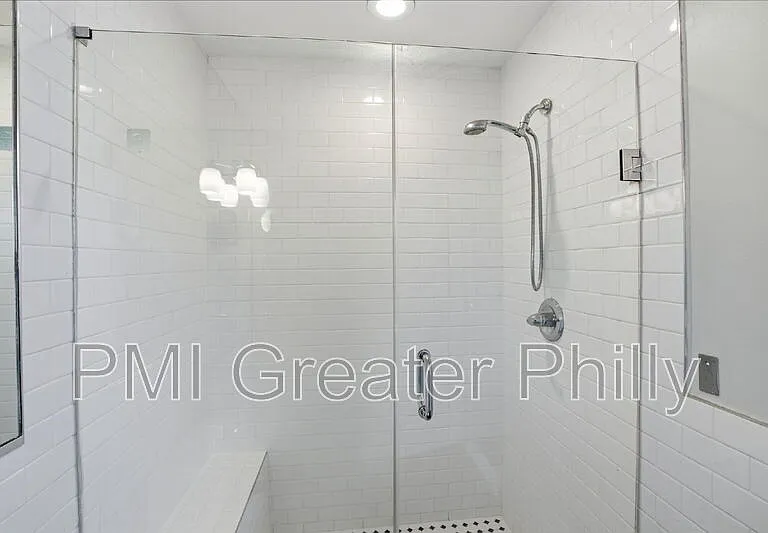 243 Montrose St #103 — Photo 22