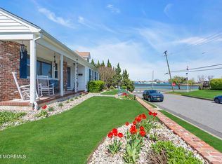 67 N Farragut Ave, Manasquan, NJ 08736
