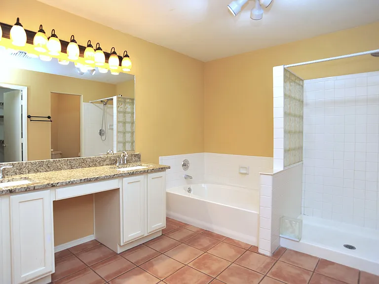 8205 N Midnight Way — Photo 11