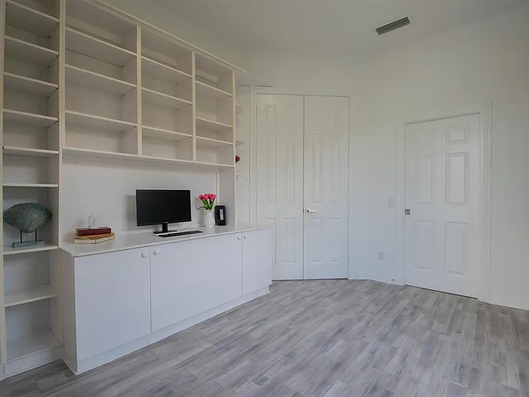 7046 Fish Creek Ln — Photo 11