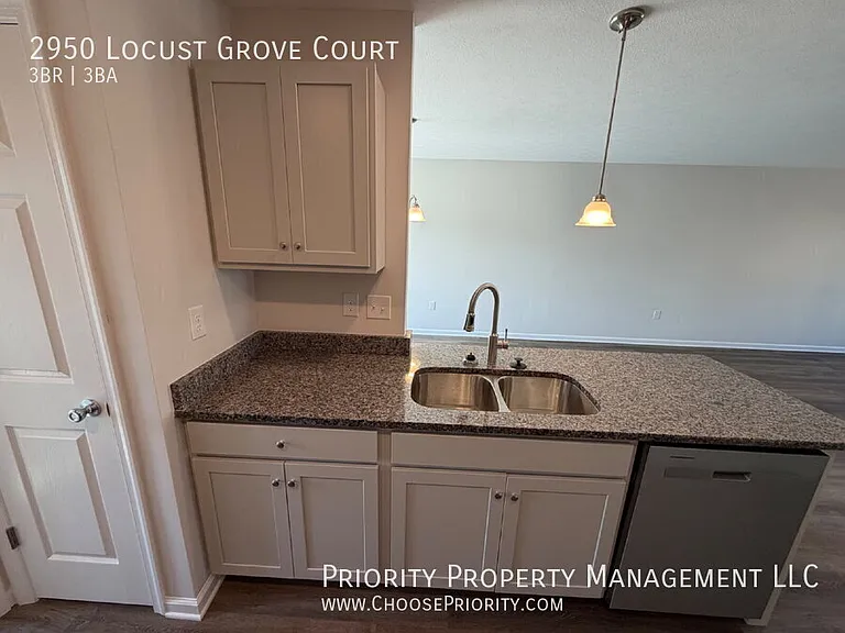 2950 Locust Grove Ct — Photo 7
