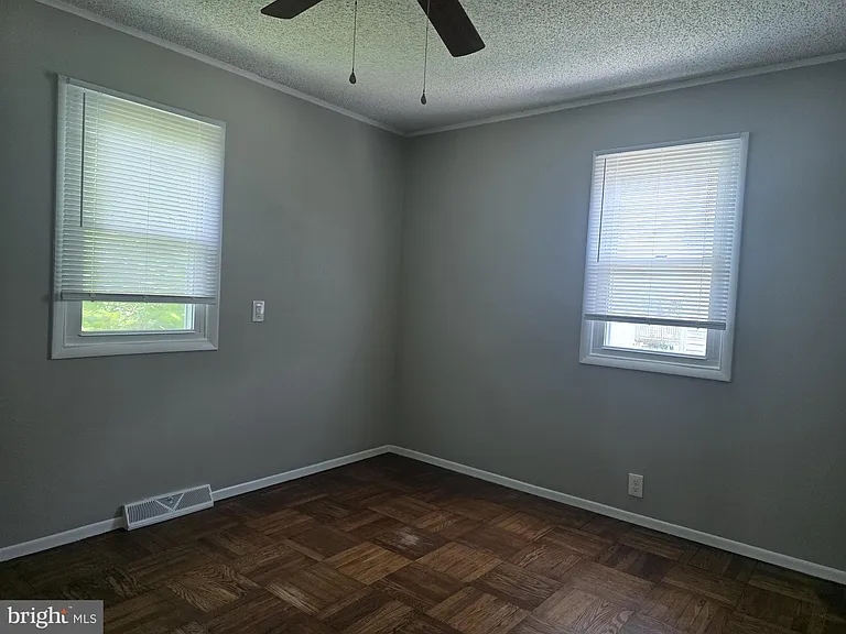 50 Princeton Ave — Photo 11