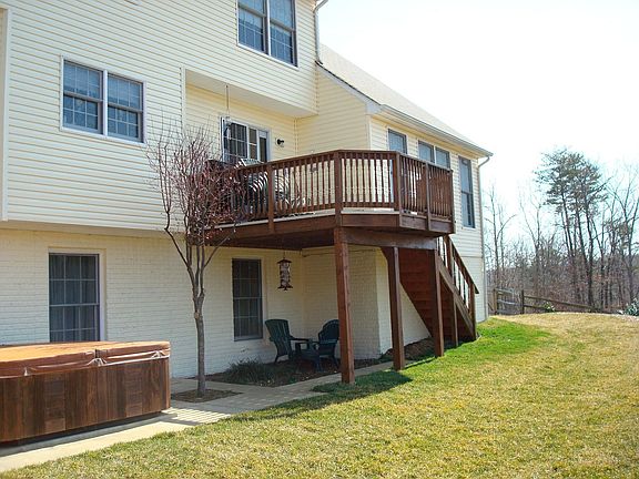 Deck & Hot Tub