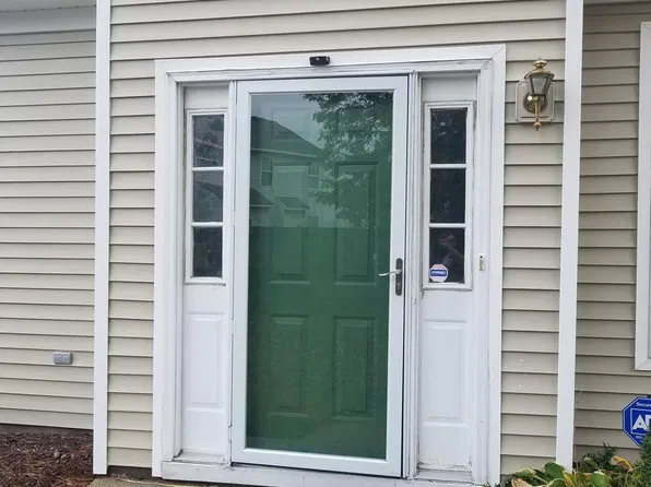 701 Windbrook Cir, Newport News, VA 23602