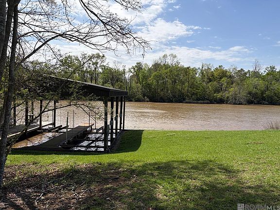 2nd image of 21967 Waterfront East Dr