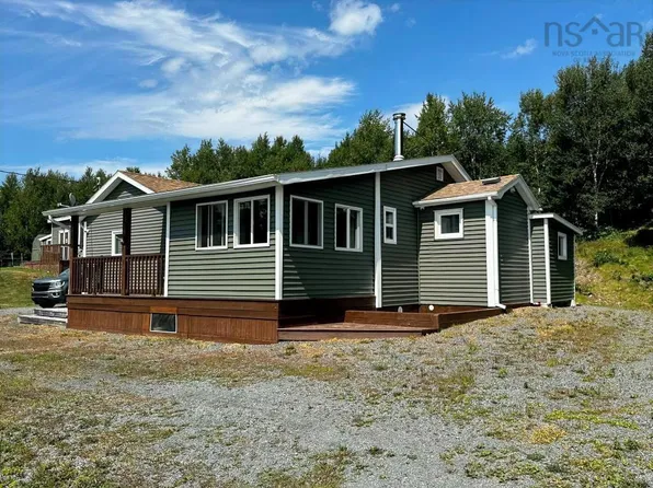 1079 Cape Split Rd, Scots Bay, NS B0P 1H0