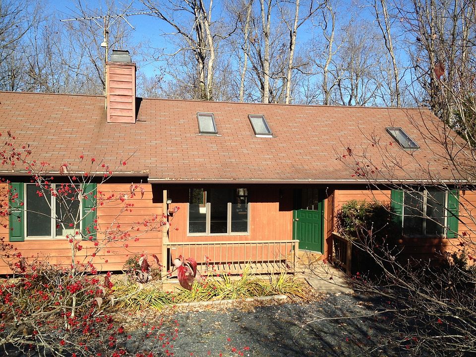 2nd image of 308 Jefferson Dr