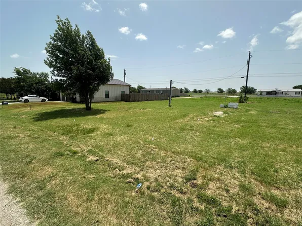 918 & 920 E Dee St, Whitney, TX 76692