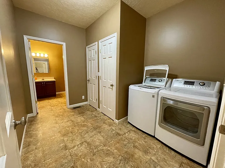 6950 E 700 N #2 — Photo 22