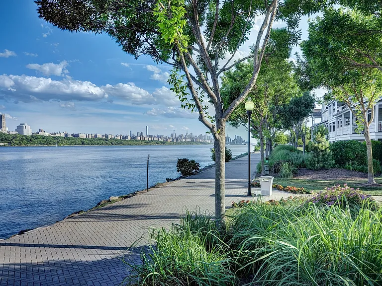 Enjoy our Waterfront Townhomes