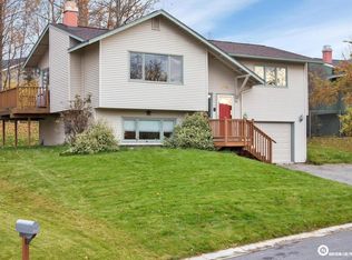 2851 Pelican Dr, Anchorage, AK 99502