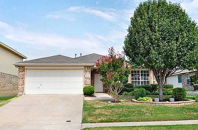 1st image of 813 Topaz Dr