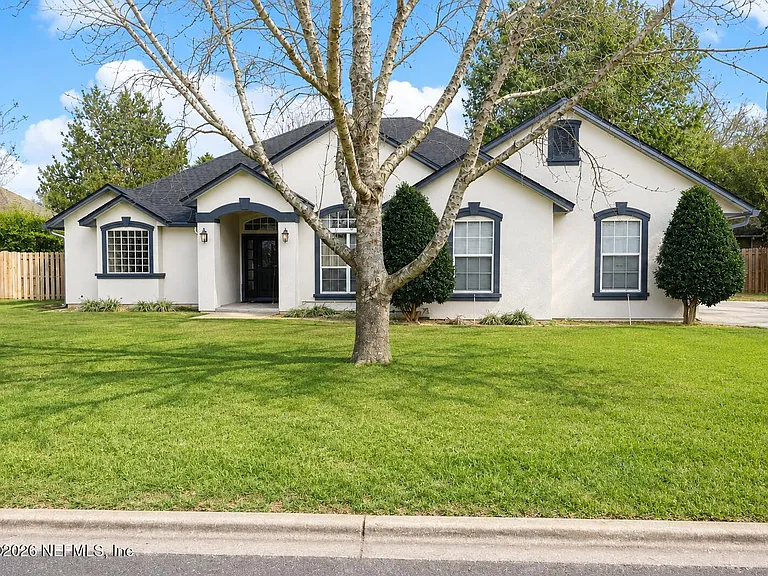 312 Morning Glory Ln — Photo 1