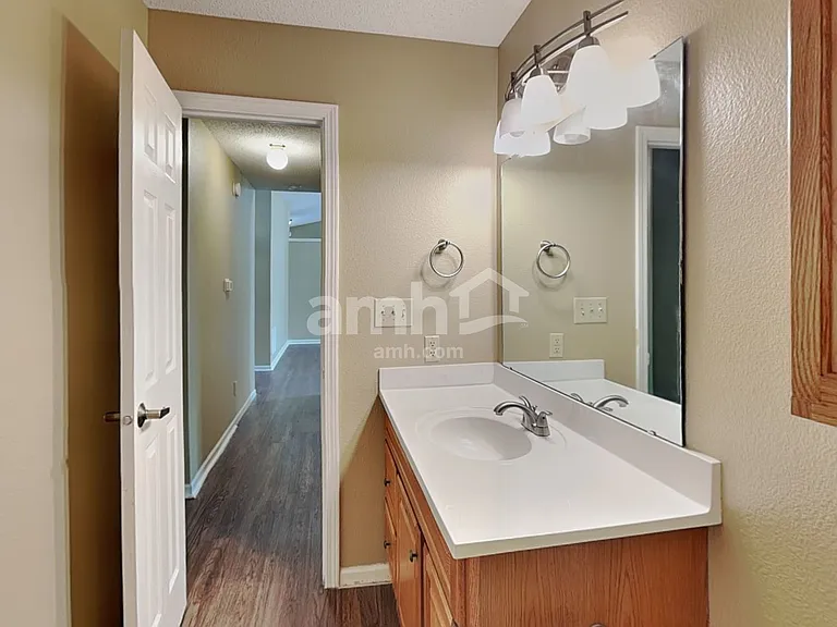 8018 Bitternut Dr — Photo 18