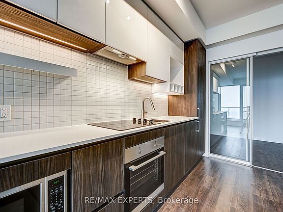 2nd image of 5 Buttermill Ave #3505