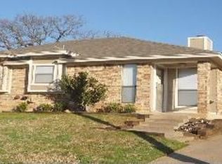 5705 Ranchogrande Dr, Arlington, TX 76017