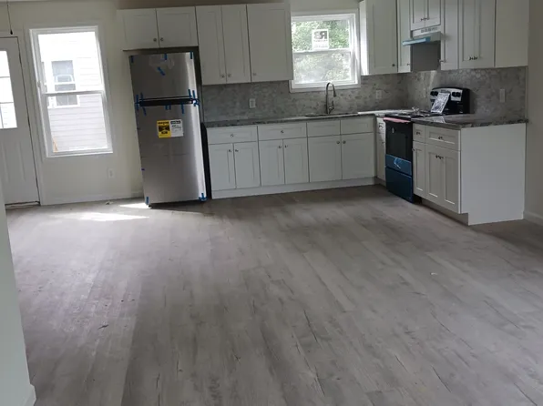 410 Sage Rd #A, Chapel Hill, NC 27514