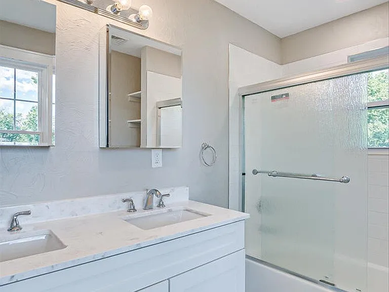 338 Buckelew Ave — Photo 18