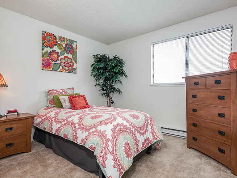Crystal Springs Apartments — Photo 63