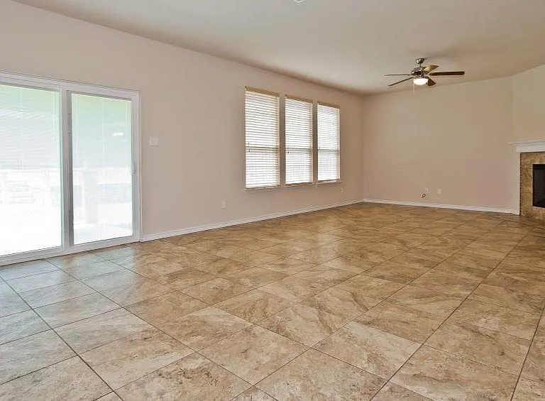 506 Port Royale Way — Photo 4
