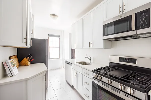 Rented by Balen Real Estate, LLC | media 10