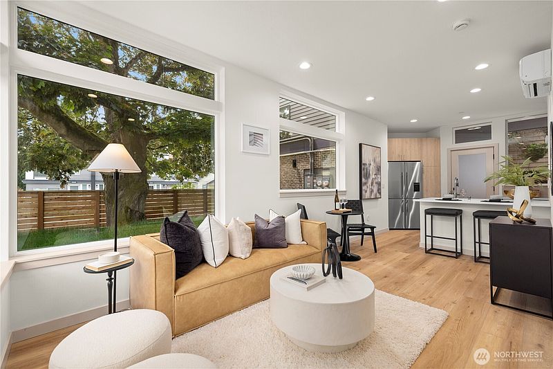5th image of 7005 9th Avenue NE