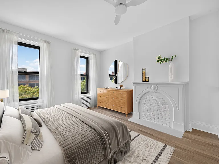 351 Smith St #3 — Photo 7
