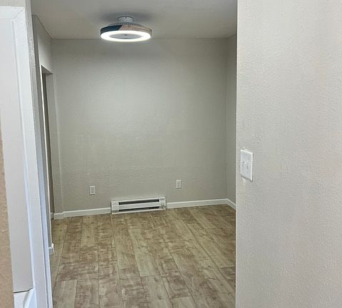 4th image of 308 W Foster St #308