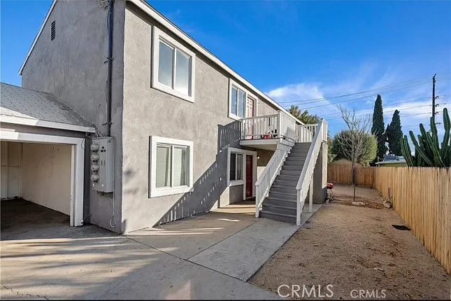 253 E King St #A — Photo 1