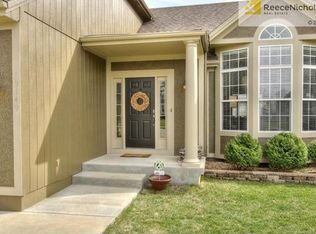 19149 W 209th St, Spring Hill, KS 66083