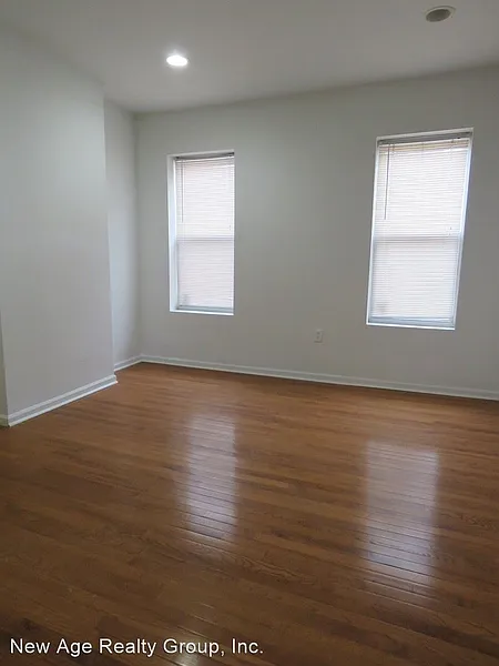 Thumbnail 16