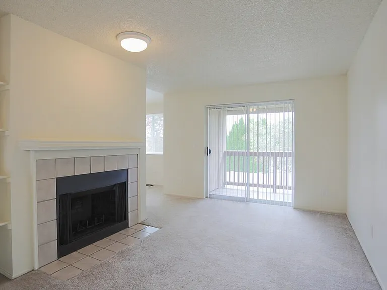 Fishers Mill Apartments — Photo 27