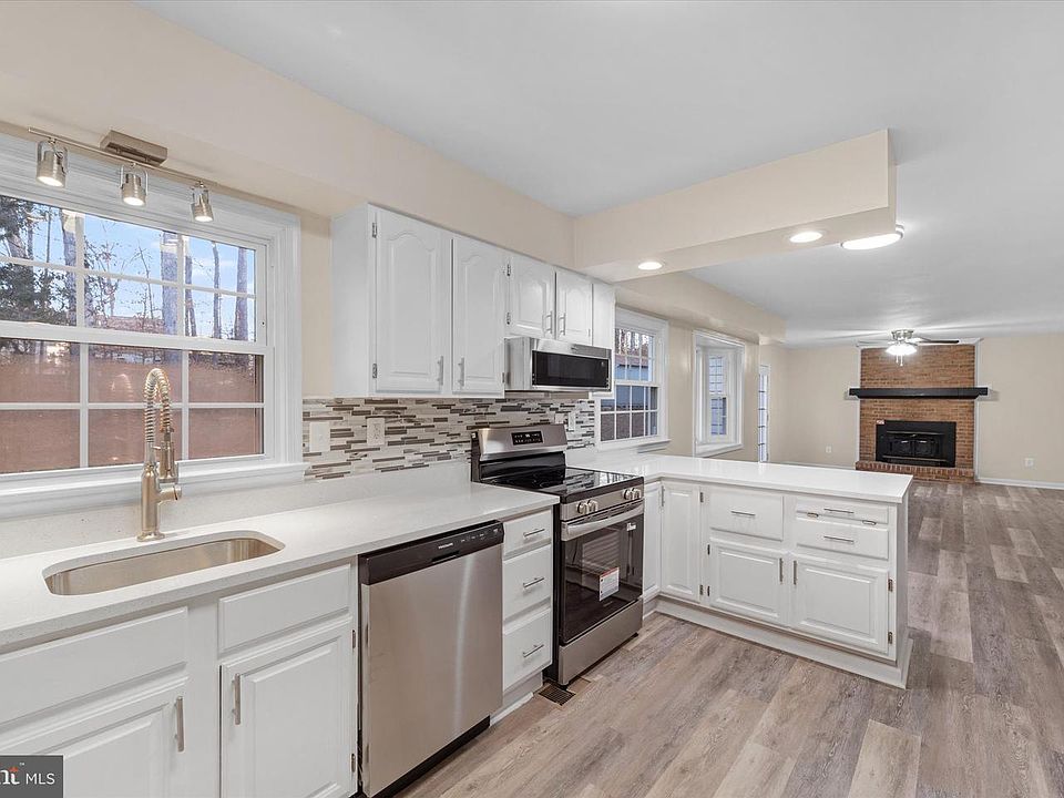 1st image of 8016 Stillbrooke Rd