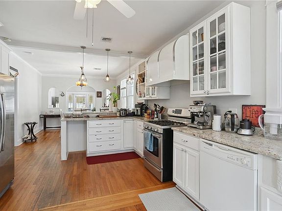 5th image of 2617 Joseph St