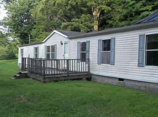 2286 Chestnut Flats Rd, Belington, WV 26250