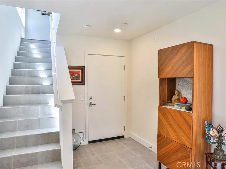 1207 Doheny Way — Photo 5