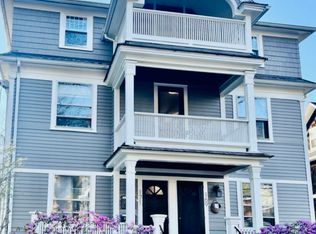 169 Crescent St #3, Northampton, MA 01060