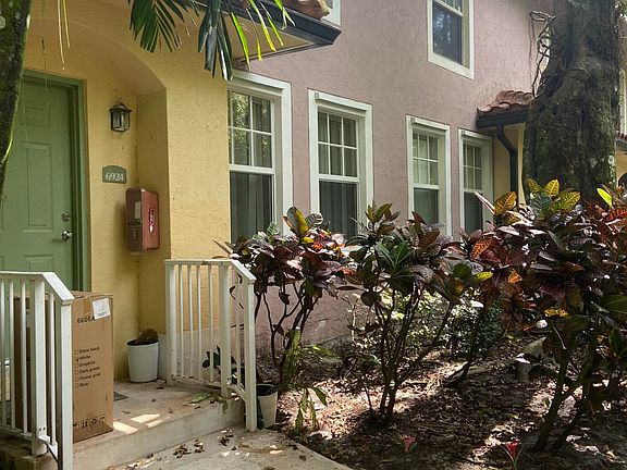 3rd image of 6924 W Sample Road #6924